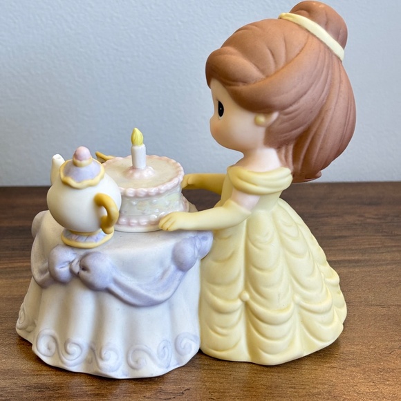 Disney PRECIOUS MOMENTS Be My Guest For Our Birthday Best Figurine Belle - Picture 8 of 12